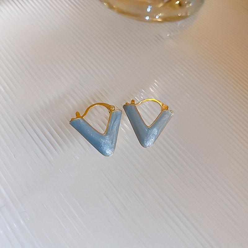 Louis Vuitton Essential V Hoop Earrings Earrings Gold Alloy Hoop