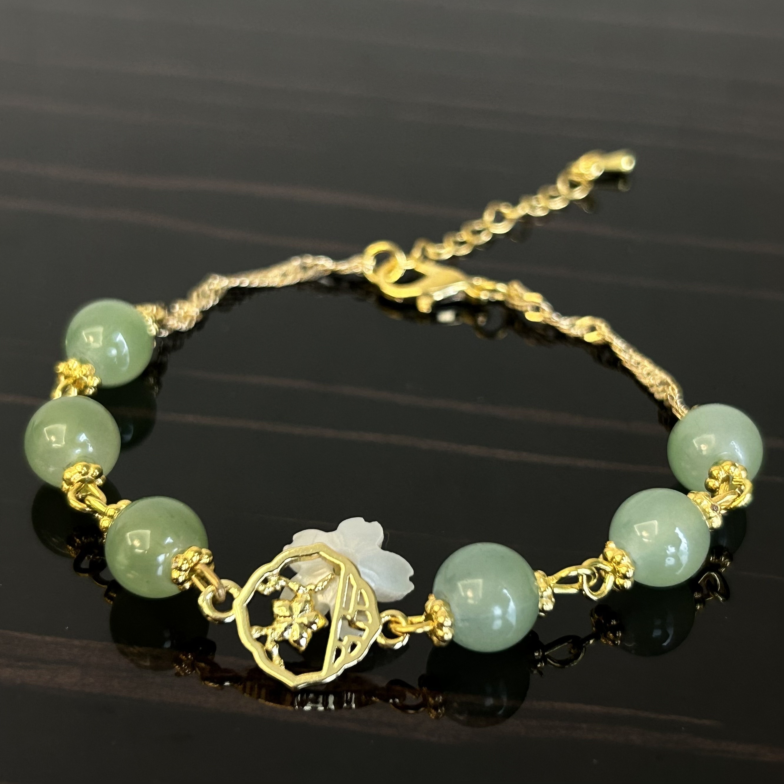 Peach Blossom Green Bead Bracelet - Chinese Style