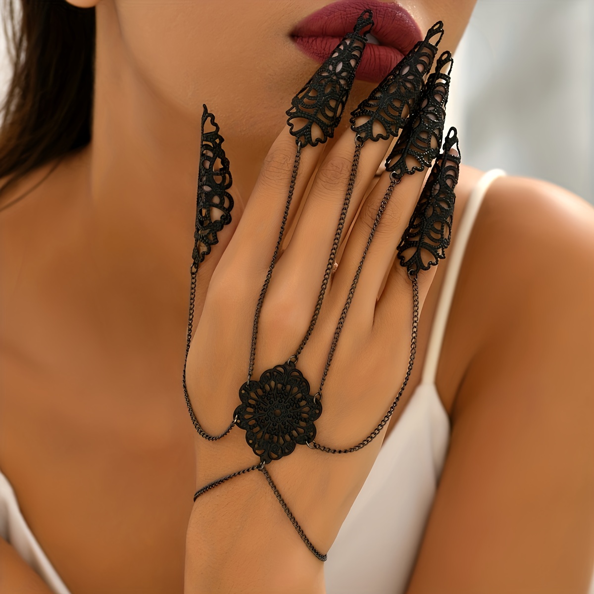 Gothic Style Fingertip Ring Hallow Flower Five Rings Linked Together