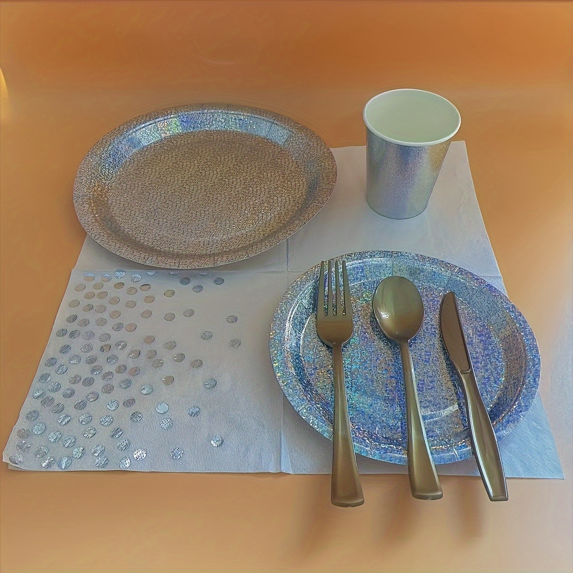 Gold and best sale silver paper plates