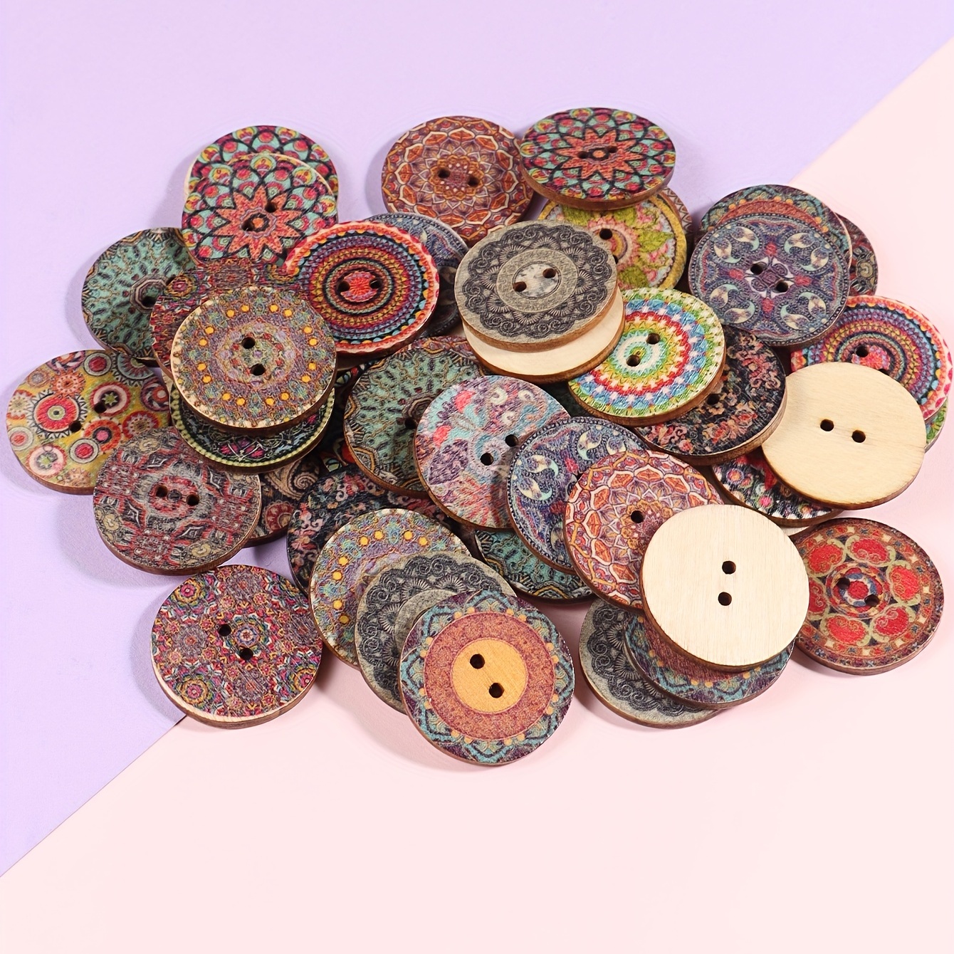 Botones decorativos para manualidades de costura – Paquete de 50 botones de  madera blanca de 2 agujeros de 0.669 in (7133)