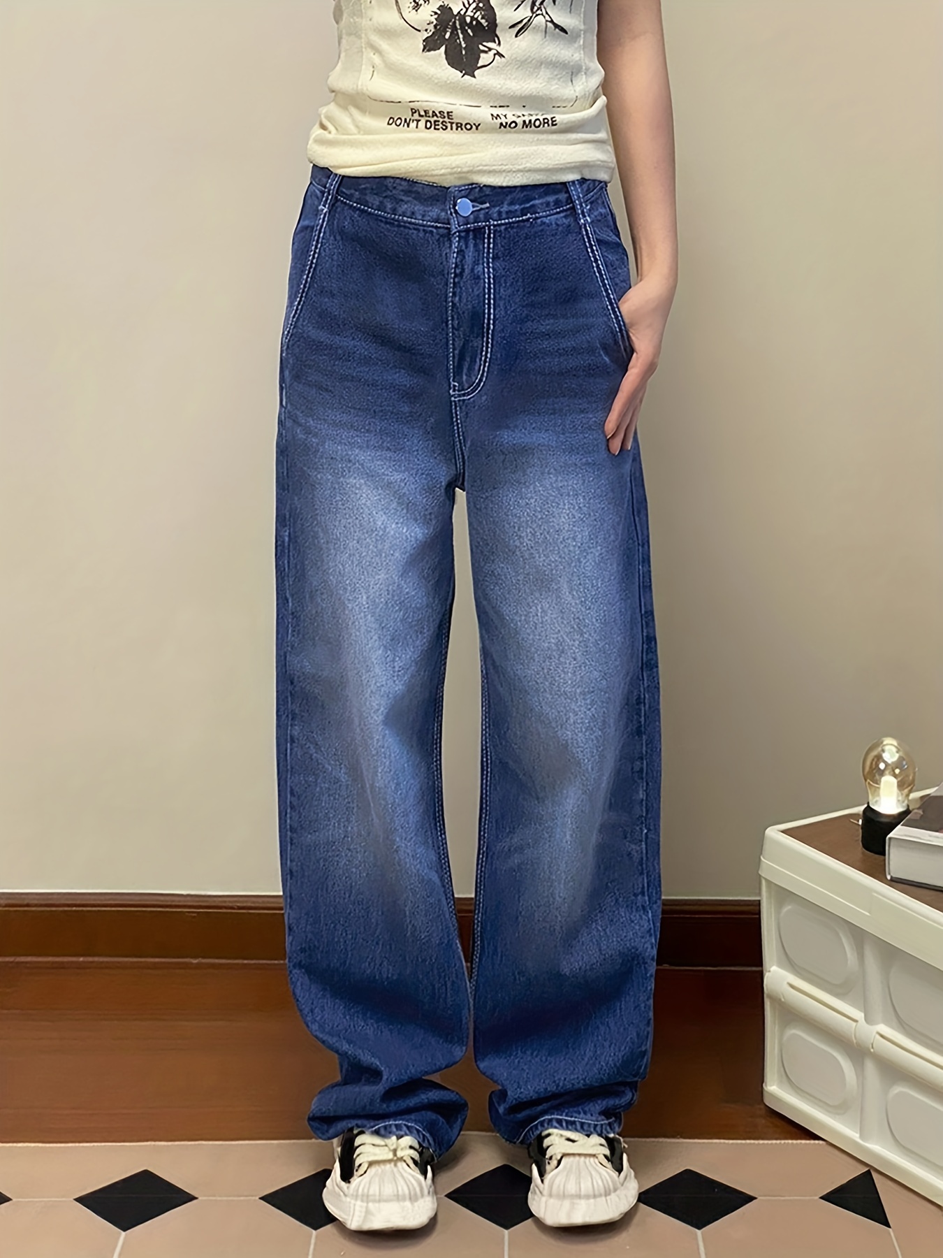 90s High-Waisted Baggy Jean  High waisted baggy jeans, Baggy jeans, Casual  girl