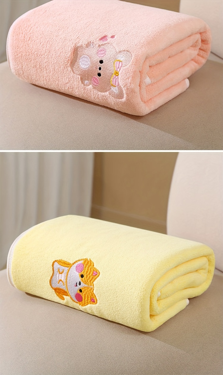 soft bath towel absorbent quick drying bath towel cartoon blanket coral velvet thickened bath towel details 9