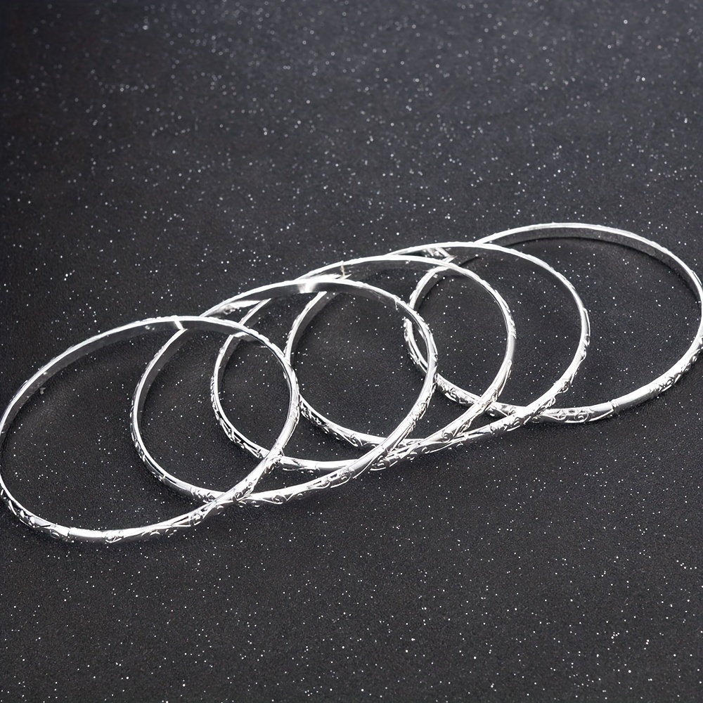Fashionable Silver Geometric Circle Pattern Bracelet Set