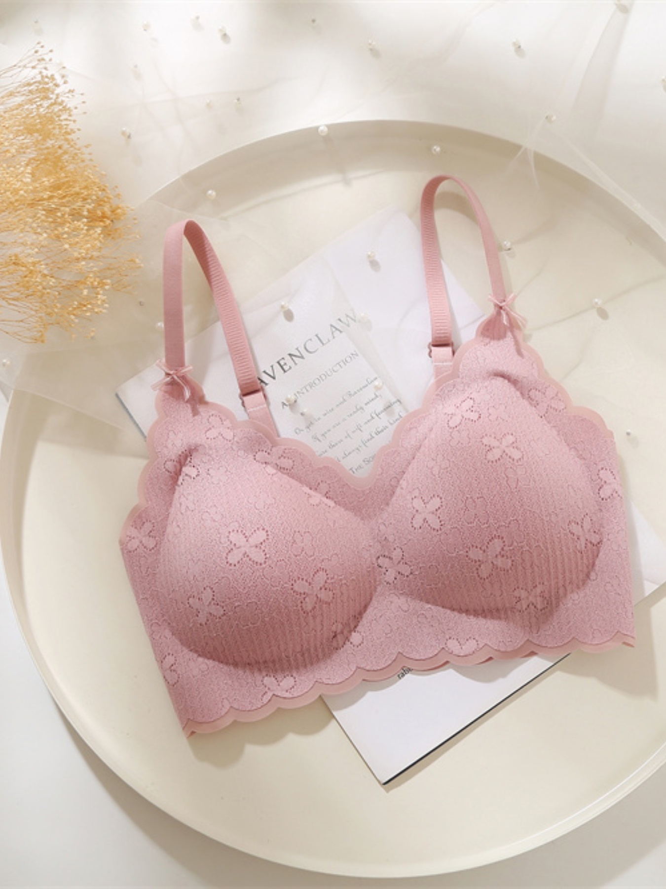  Sweet Curves Wireless Bra, Scalloped Design Natural
