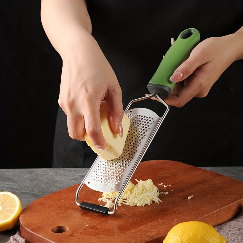Râpe à fromage ou légumes – Ustensile de cuisine - Du Bruit dans la Cuisine