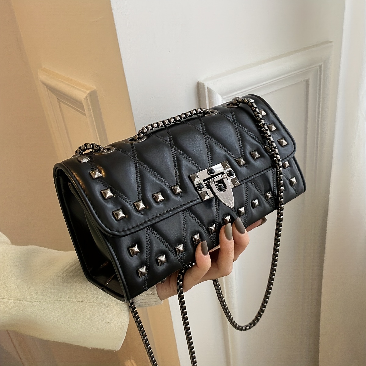 Mini Rivet Decoration Fashionable Flap Square Crossbody Bag With