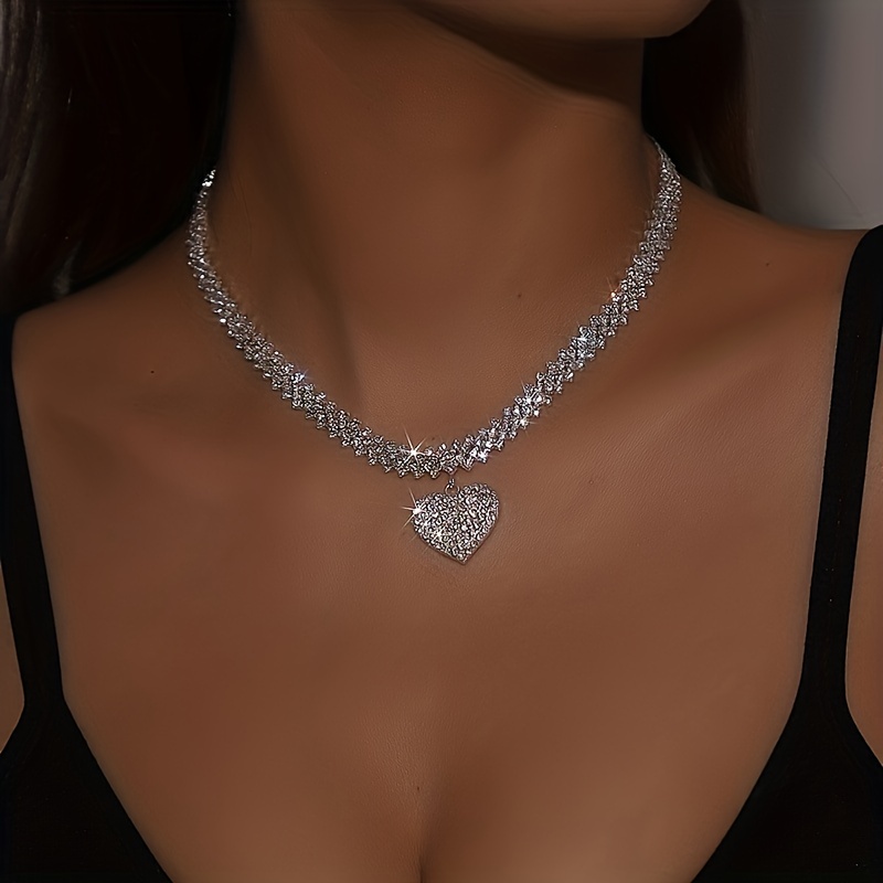 

Light Luxury Rhinestone Decor Clavicle Chain Sparking Pendant Necklace Elegant Jewelry Necklace For Party Banquet Wear