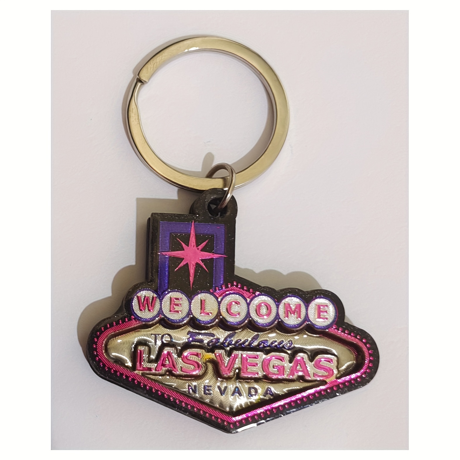 

1pc Las Vegas Souvenir Wooden Keychain With Silver Foil And Dripping Glue
