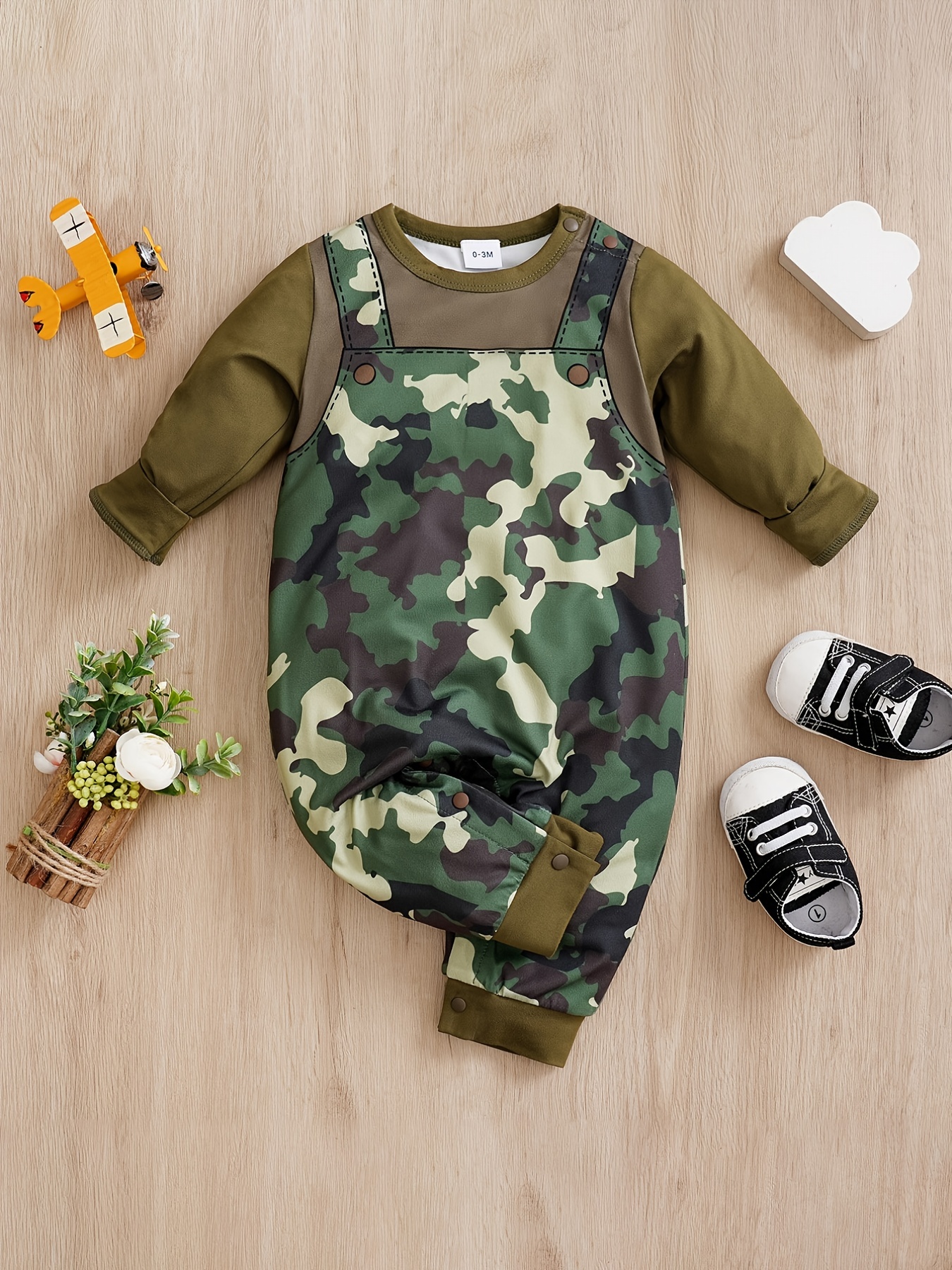 2pcs Baby Boy Letter Print Colorblock Camouflage Long-sleeve Jumpsuit with Hat Set