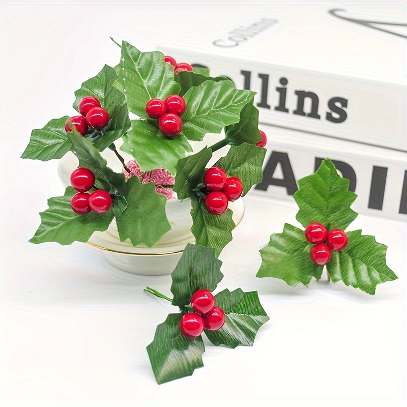 

10pcs, Faux Berry Flowers With Green Leaves For Christmas Wreath Arrangement Fillers, Party Christmas Vase Fillers, Floating Candle Centerpiece Decorations
