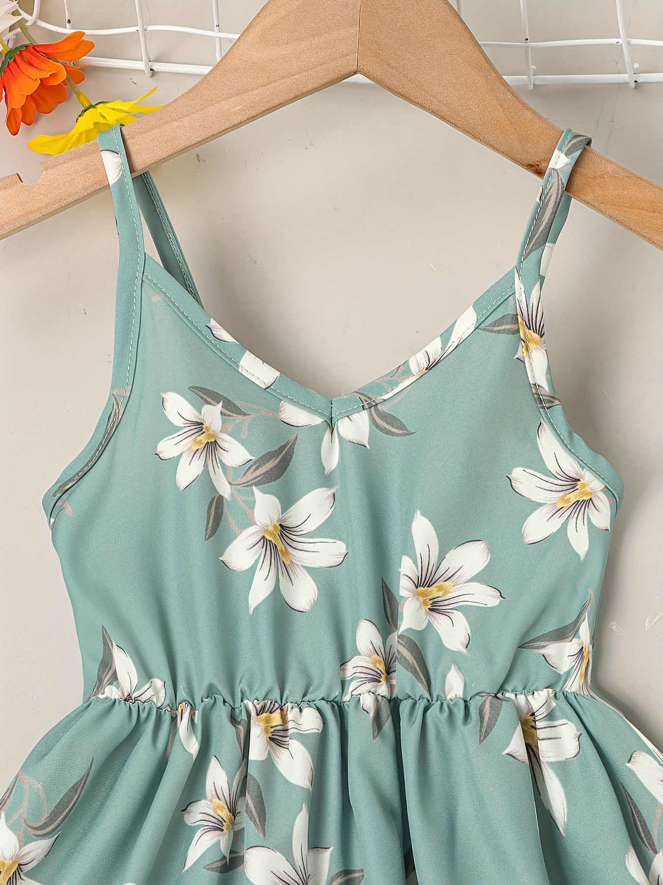 little girls cute sundress floral pattern party beach dress v-neck elastic waist camisole dress for summer green 2