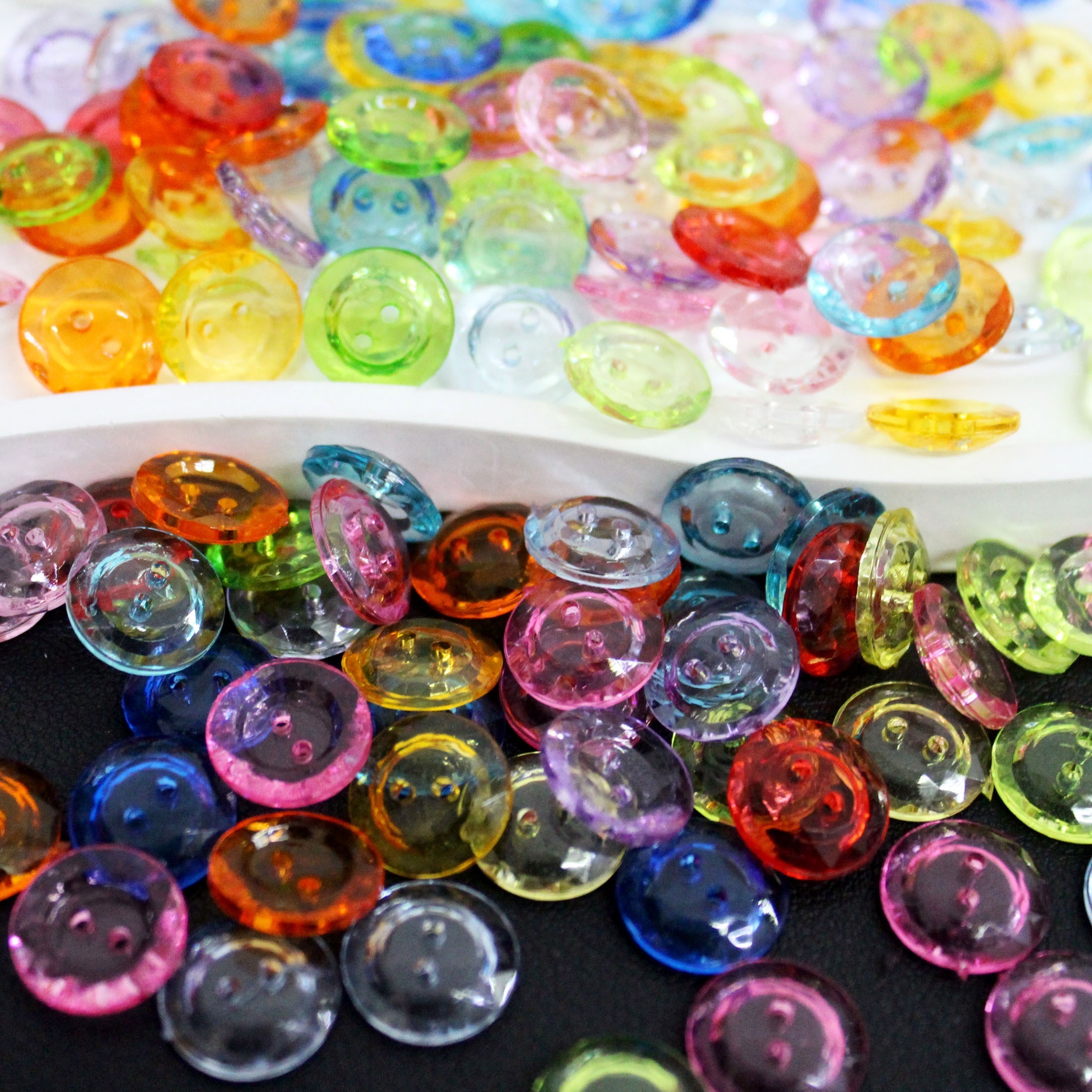

50pcs/pack 13mm Mixed Color Random Two-eye Plastic Crystal Buckle Shirt Button Buckle Diy Handmade Clothing Sewing Accessories Accessories