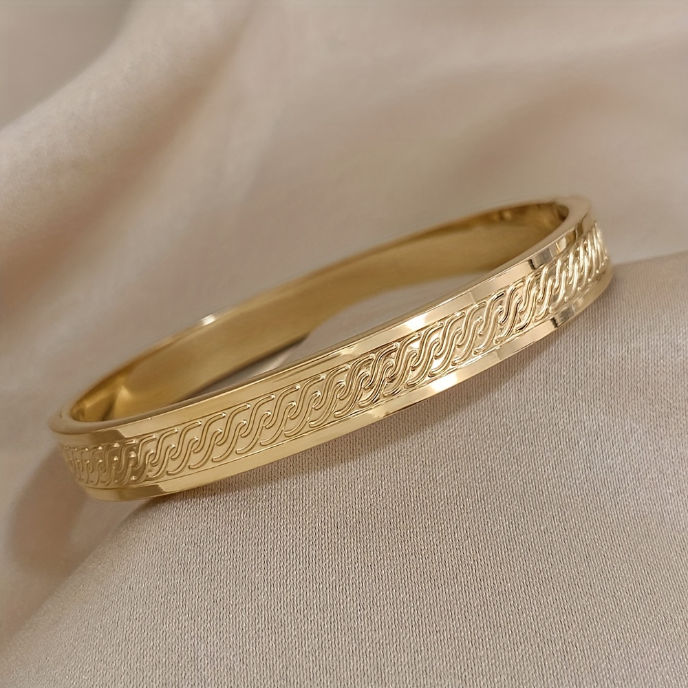 

1pc Striped Design Golden Stainless Steel Bracelet, For Men Women