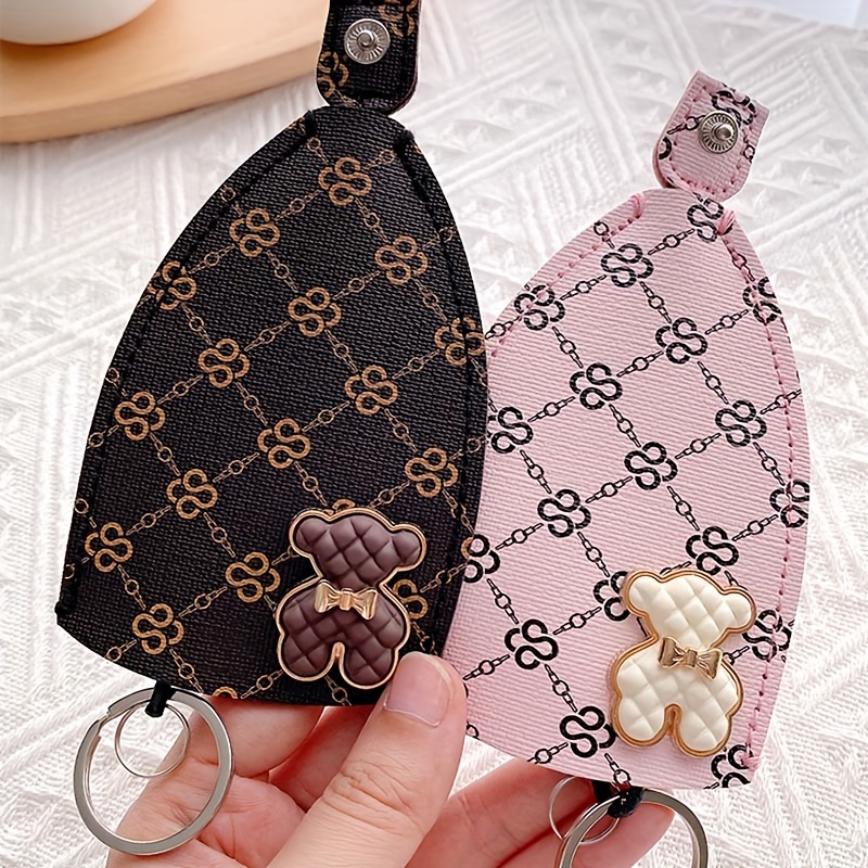 My new cute lil key pouch 💖 love the updated leather pull tab