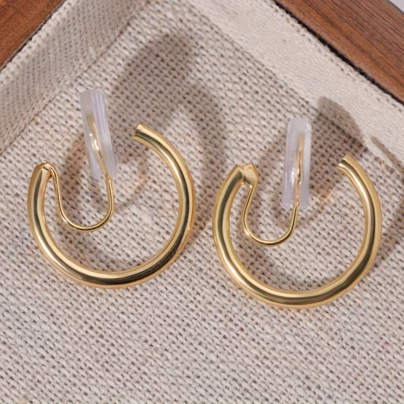 

1pair Mosquito Coil Tray Non-pierced Ear Clip And Fashionable Women's Round Earrings