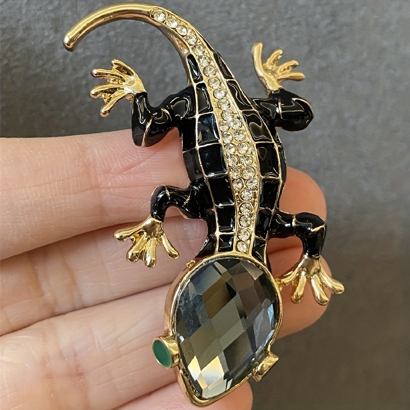 Adorable Pave Rhinestone Gecko Lizard Catching Fly Brooch Pin