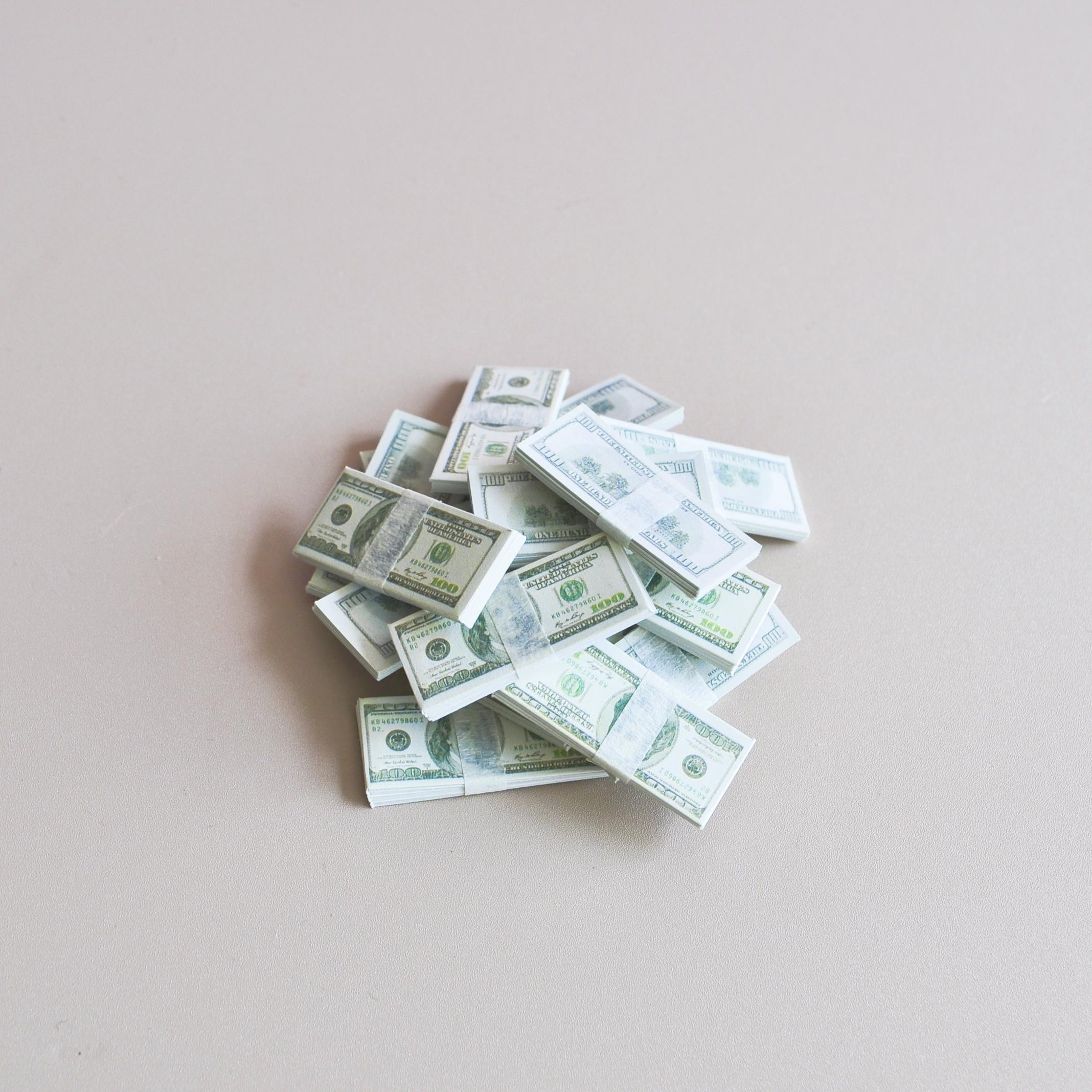  Prop Money - Billetes de 100 dólares realistas, 400 billetes de  dólar de papel falso, juguetes de dinero de película, juegos de dinero para  niños y adultos : Juguetes y Juegos