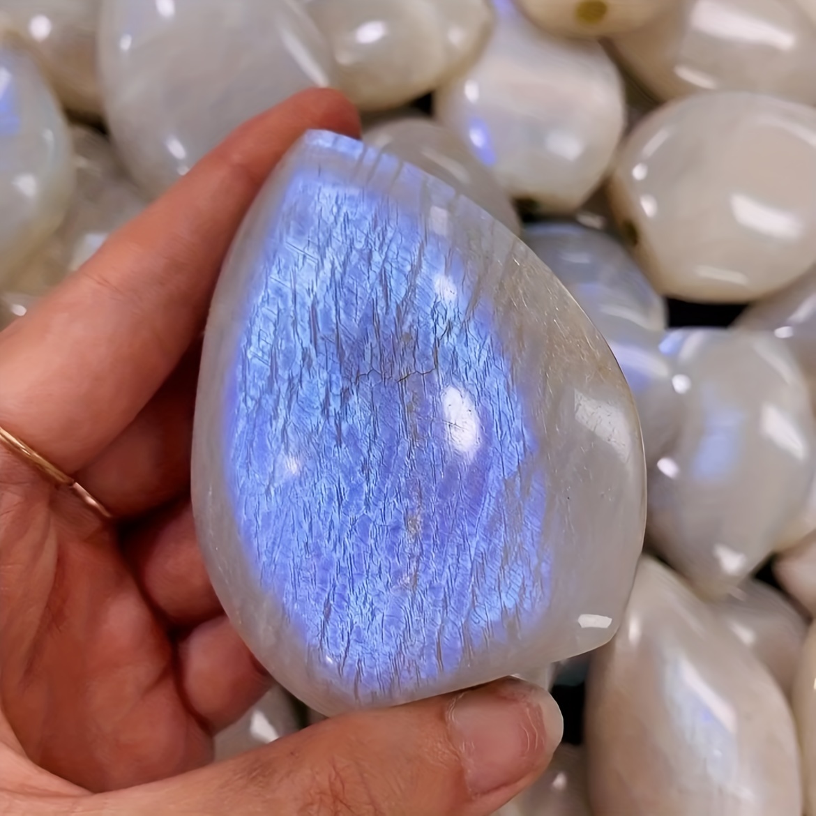 Natural Moonstone Flame Crystal Light Flash Decoration Labradorite Crystal