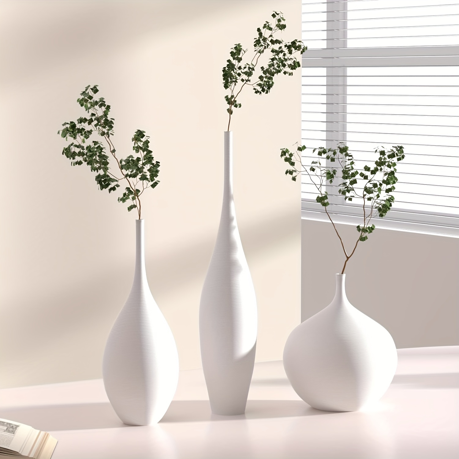 Kleine Vasen Keramik Weiß Matt, Vase Boho für Pampasgras Blumenvase Modern  für Trockenblumen, Büro, Fensterbank Deko, Hoch 14cm