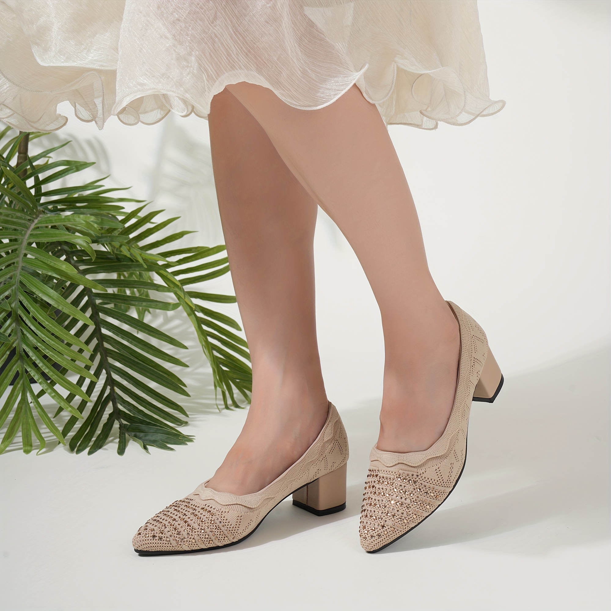 Zapatos beige tacon online medio