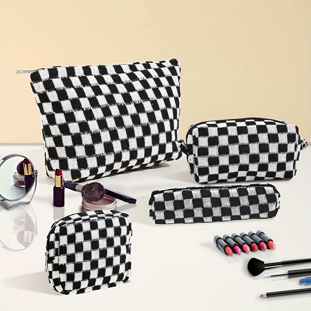 Checkerboard selling clutch