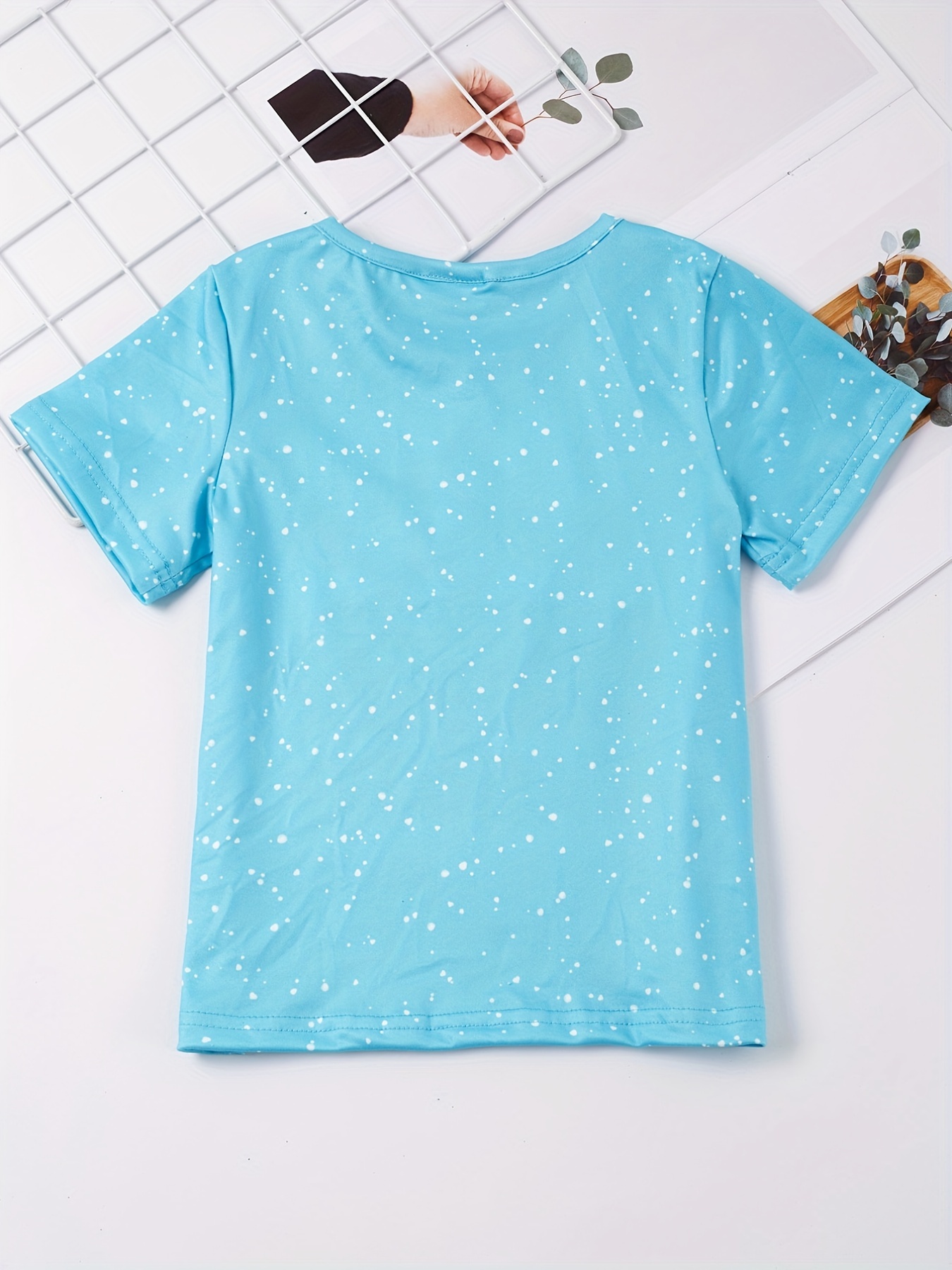 light blue crew neck t shirt school