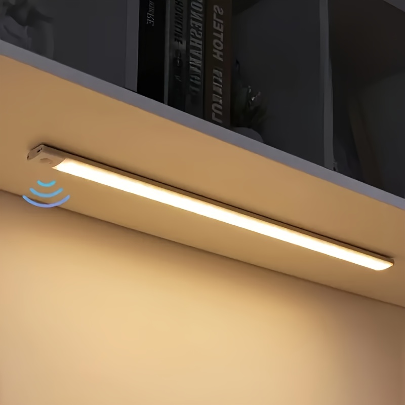 Luz debajo del gabinete con sensor de movimiento, luz de armario regulable  de 30 cm, luz nocturna con luz magnética recargable, plateada
