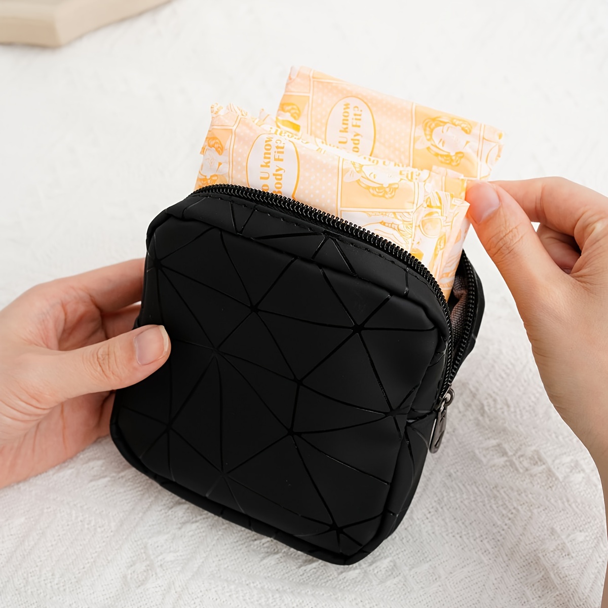 

Sanitary Napkin Storage Bag, Black Makeup Bag For Purse, Cute Cosmetic Zipper Pouch Purse, Travel Coin Pouch Make Up Organizer Pouch For Women