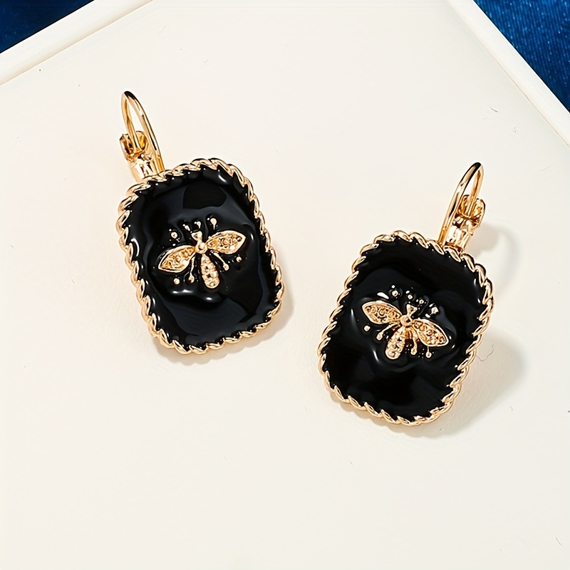 

Boucles d'oreilles carrées noires plaquées or 14K, avec aiguille en acier inoxydable, design simple et luxueux, plumes, pour les quotidiennes et de fête, cadeau de la Saint-Valentin, à toute l'année.