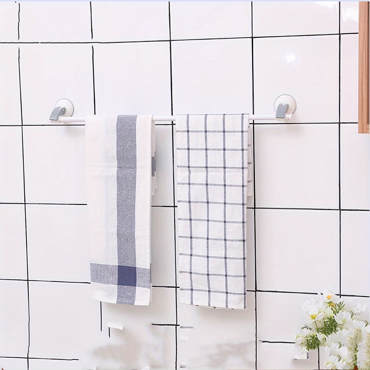 1pc White Plastic No-drill Bathroom Towel Rack & Cosmetic Storage