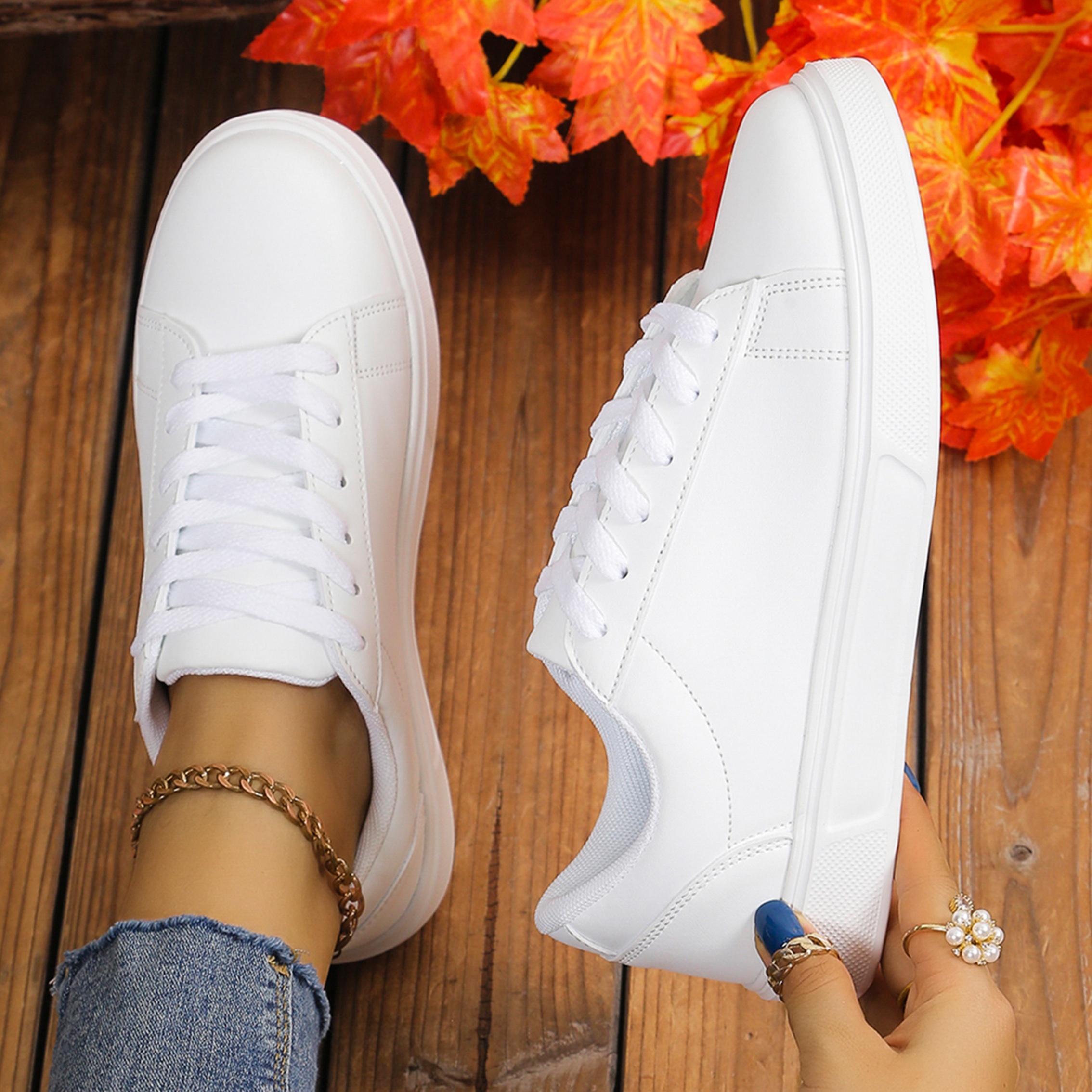 

Solid White Minimalist Women's Lace Up Low Top Sneakers, Casual Comfortable Flat Sport Shoes