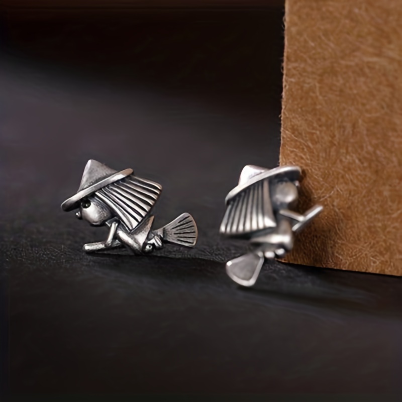 Antique Retro Men's Matte Witch Earrings