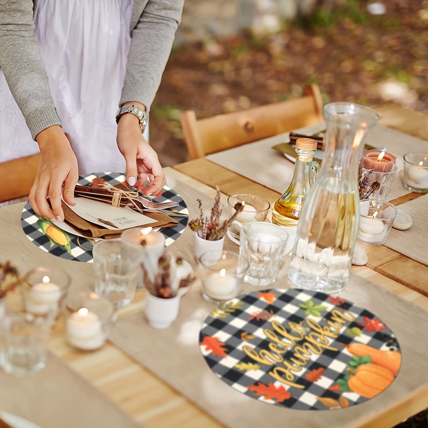 Harvest Thanksgiving Plaid Round Plates (Set of 8)