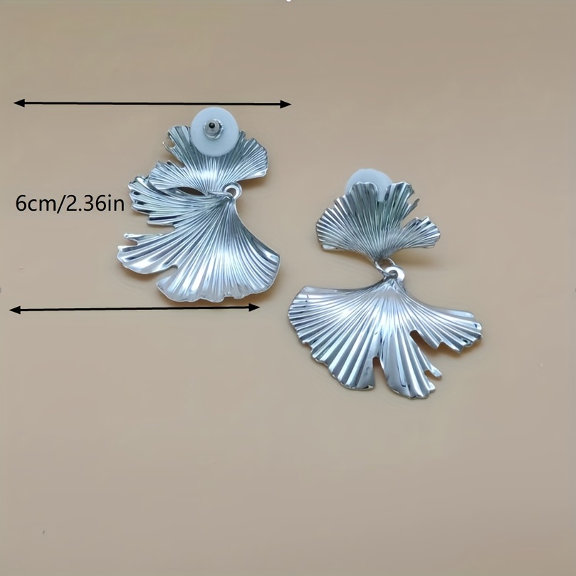 Boho Metal Ginkgo Leaf Earrings Unisex Exaggerated