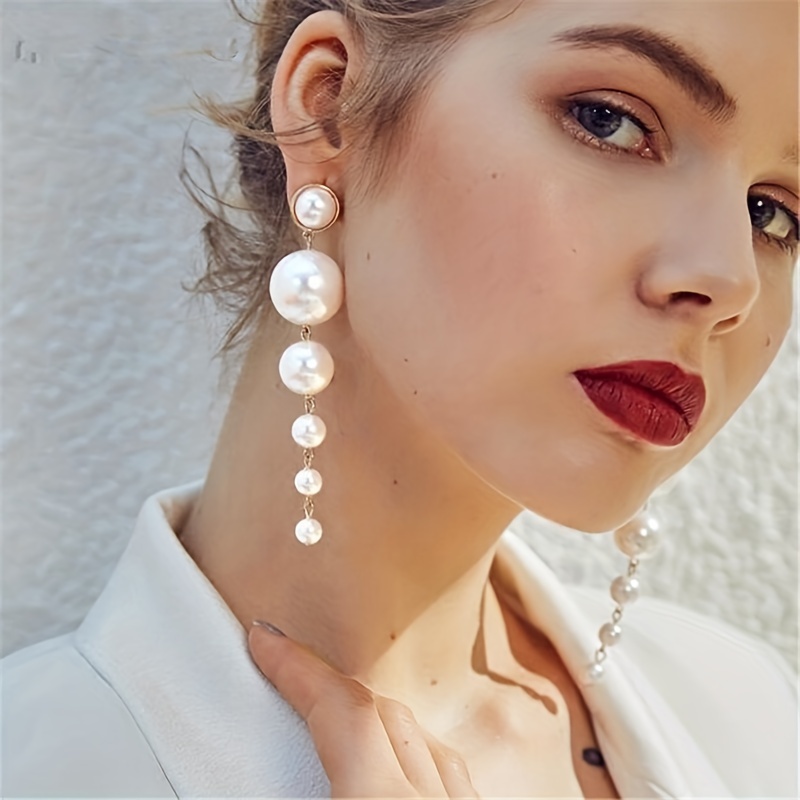 1pair Fashion Zinc Alloy Rhinestone Decor Lip & Hand Stud Earrings For Women  For Gift