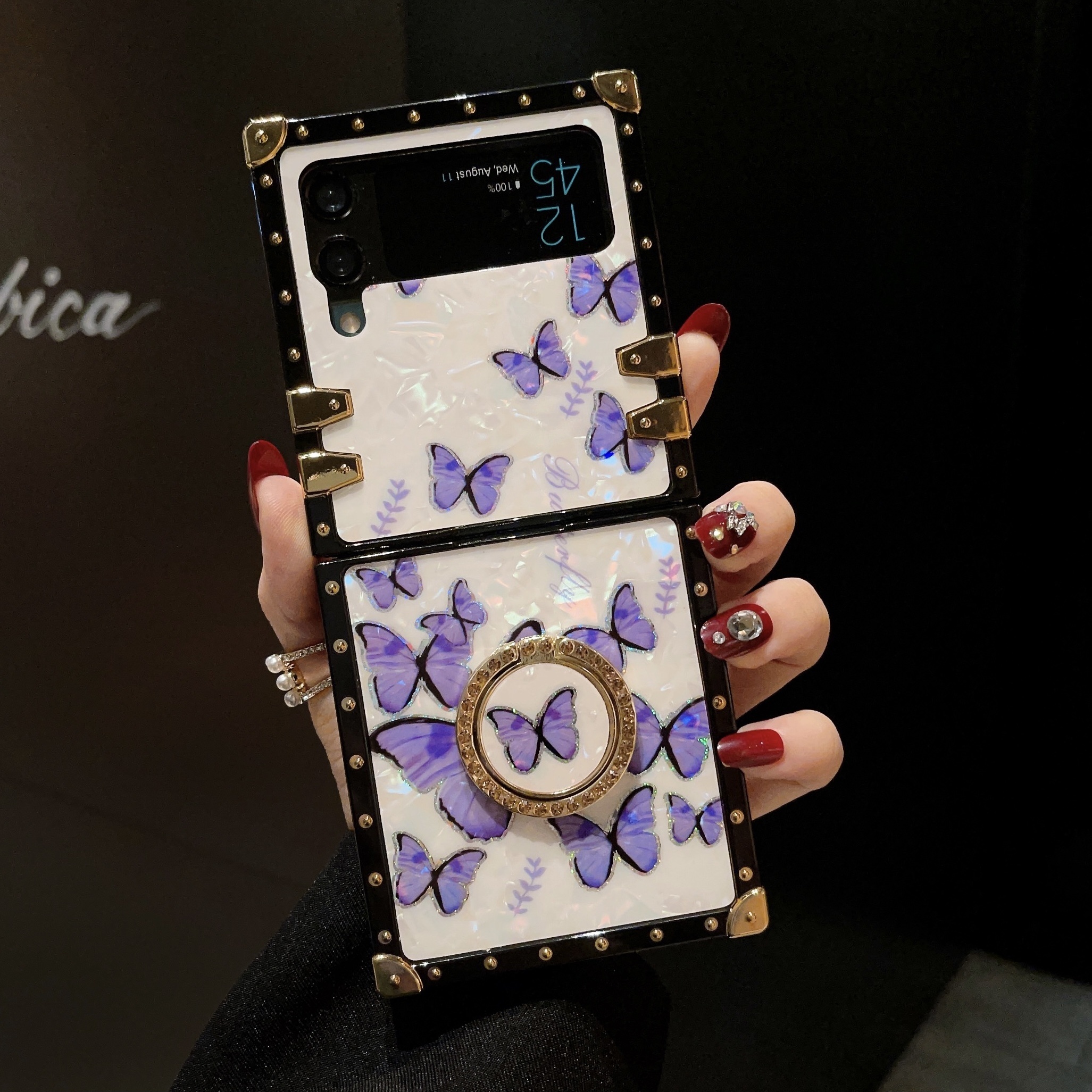 Butterfly Patterned Phone Case For Z Flip 4 & Galaxy Z Flip 3
