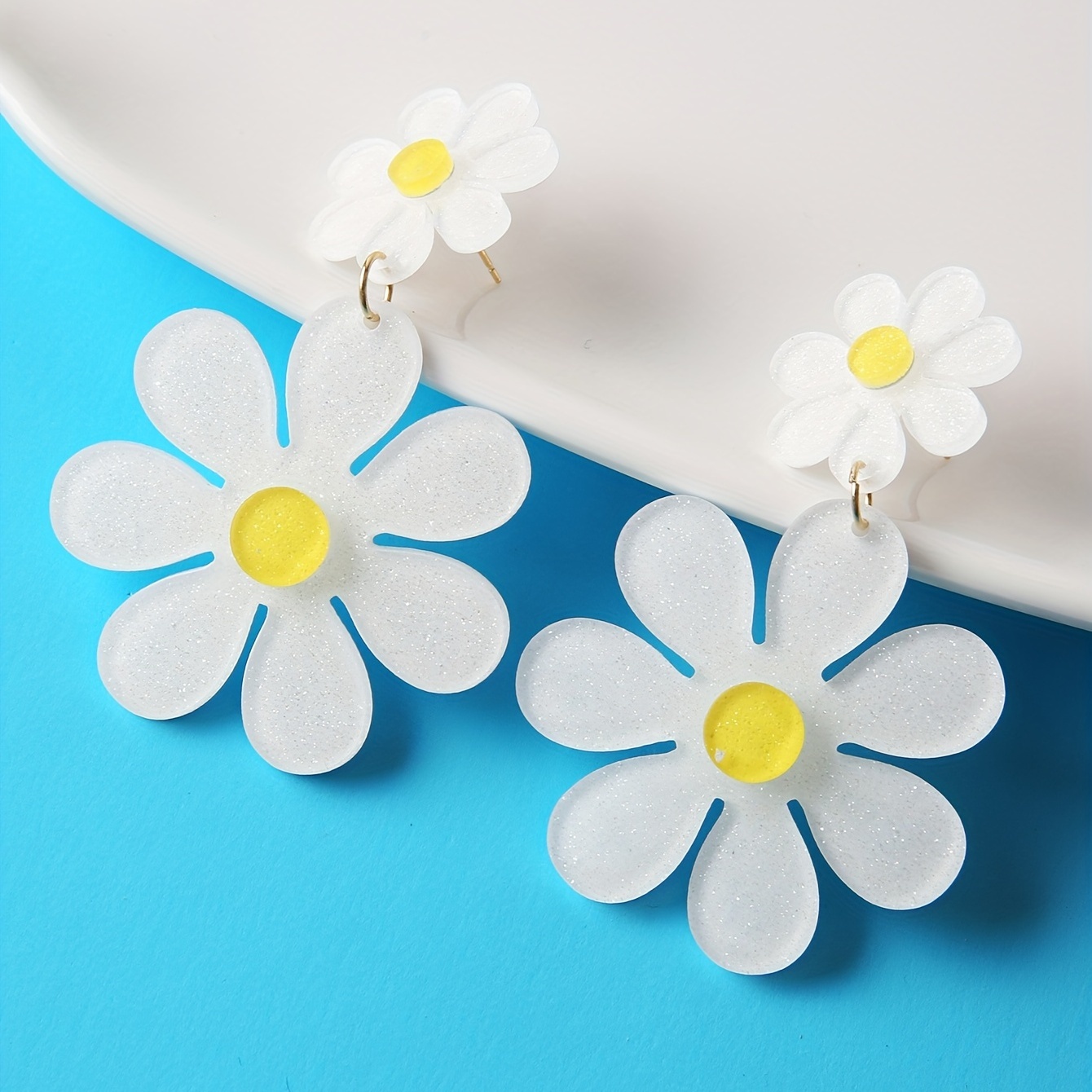 

Daisy Flower Design Exquisite Dangle Earrings Bohemian Cute Style Acrylic Jewelry Daily Wear Accessories Trendy Female Gift