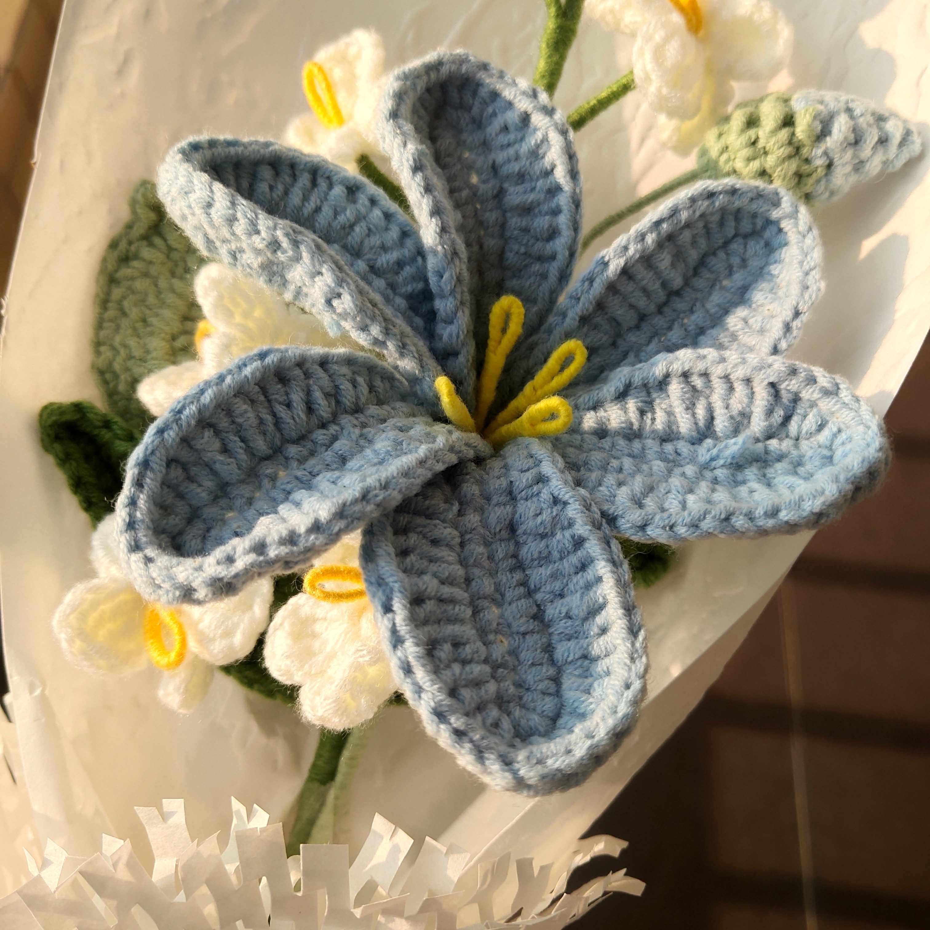 手作りバラ かぎ針編みフラワーブーケ 毛糸の花束 枯れない花