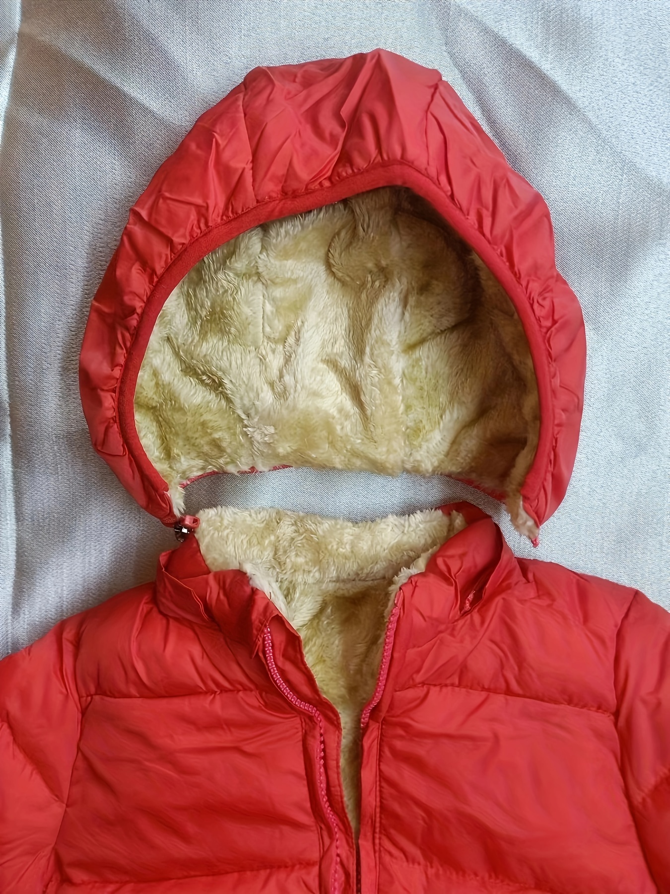 Ropa de abrigo para niñas: chaqueta acolchada, polar y más