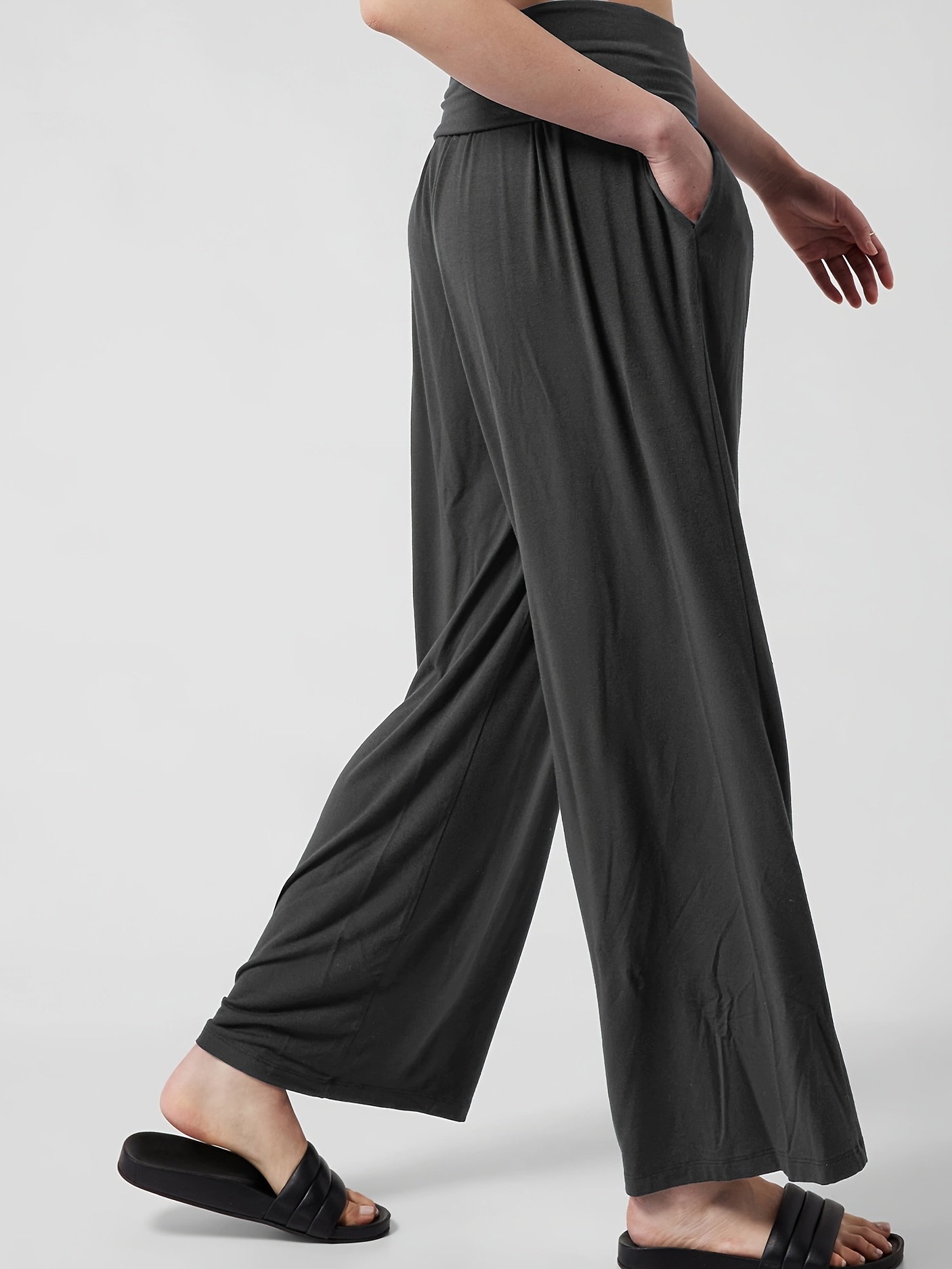 Wholesale Factory New High Waisted Wide Leg Pants Athleisure Loose Yoga  Pants Pocket Cropped Pants with Side Pockets - China Wide Leg Pants and  Breathable Pants price