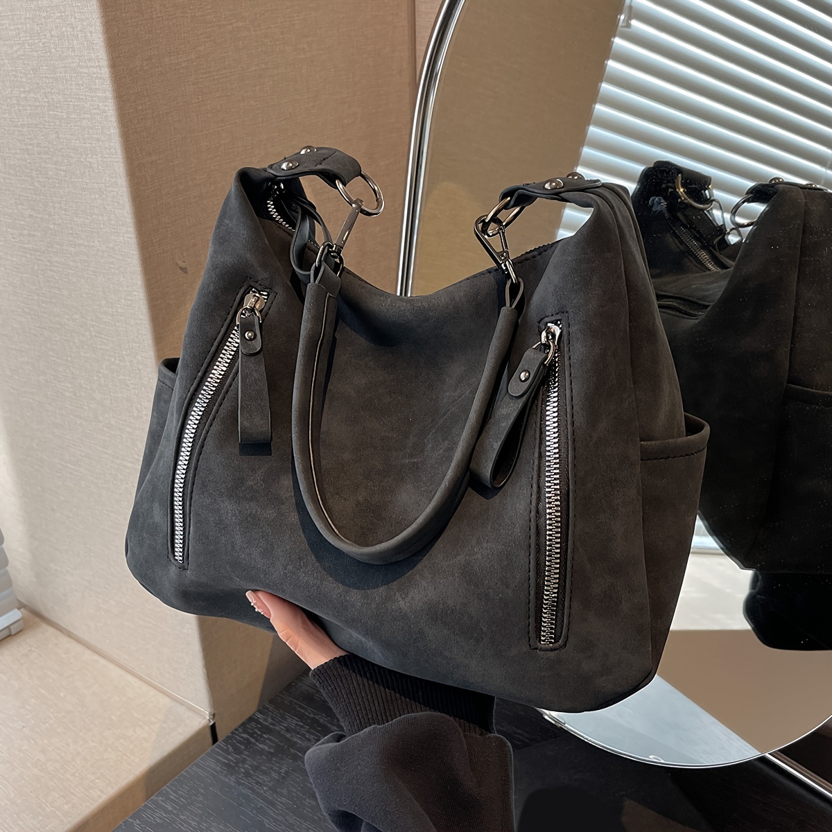 

Large Capacity Retro Style Shoulder Bag, Solid Color Handbag For Women, Trendy Zipper Commuter Bag