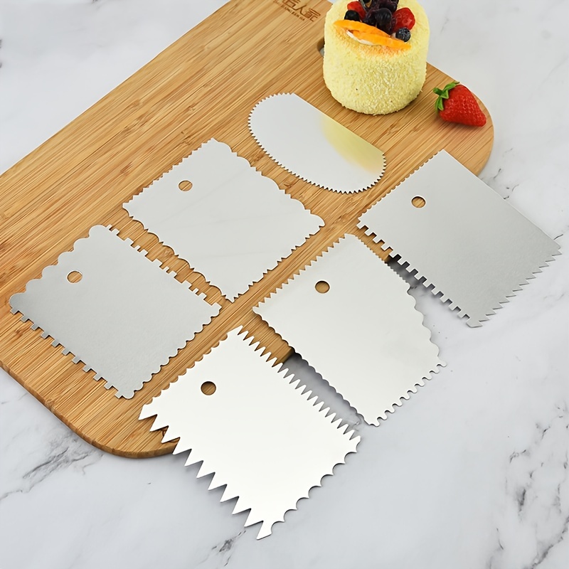 2 Pieces 9 Inch Stainless Steel Cake Scraper Large Double Sided Patterned  Edge Stripe Edge Smoother Scraper Cake Decorating Comb Cake Pastry Cutter  for Mousse Butter Cream Cake Decoration - Walmart.ca