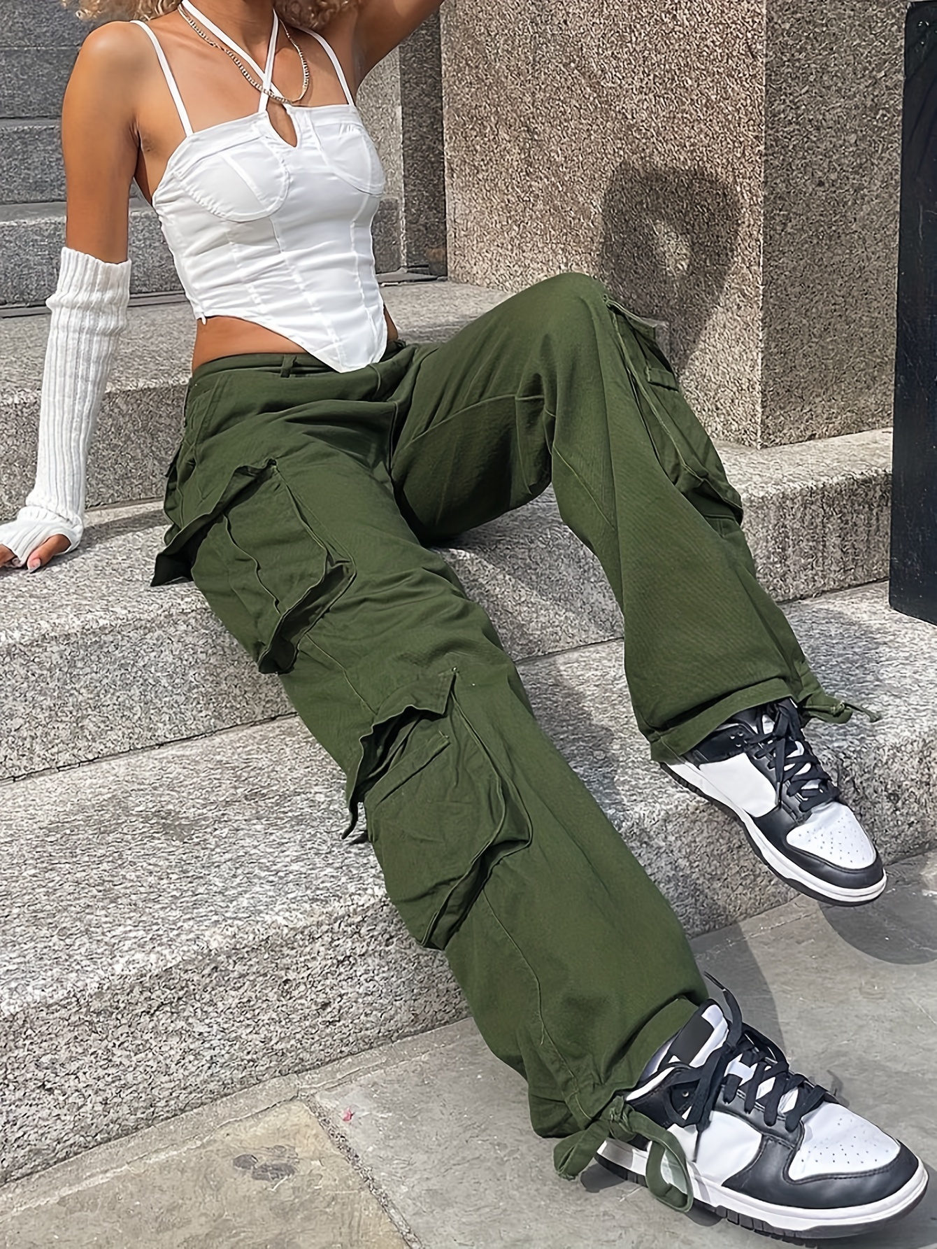 10 Cargo Pants for Women to Take on the Y2K Trend