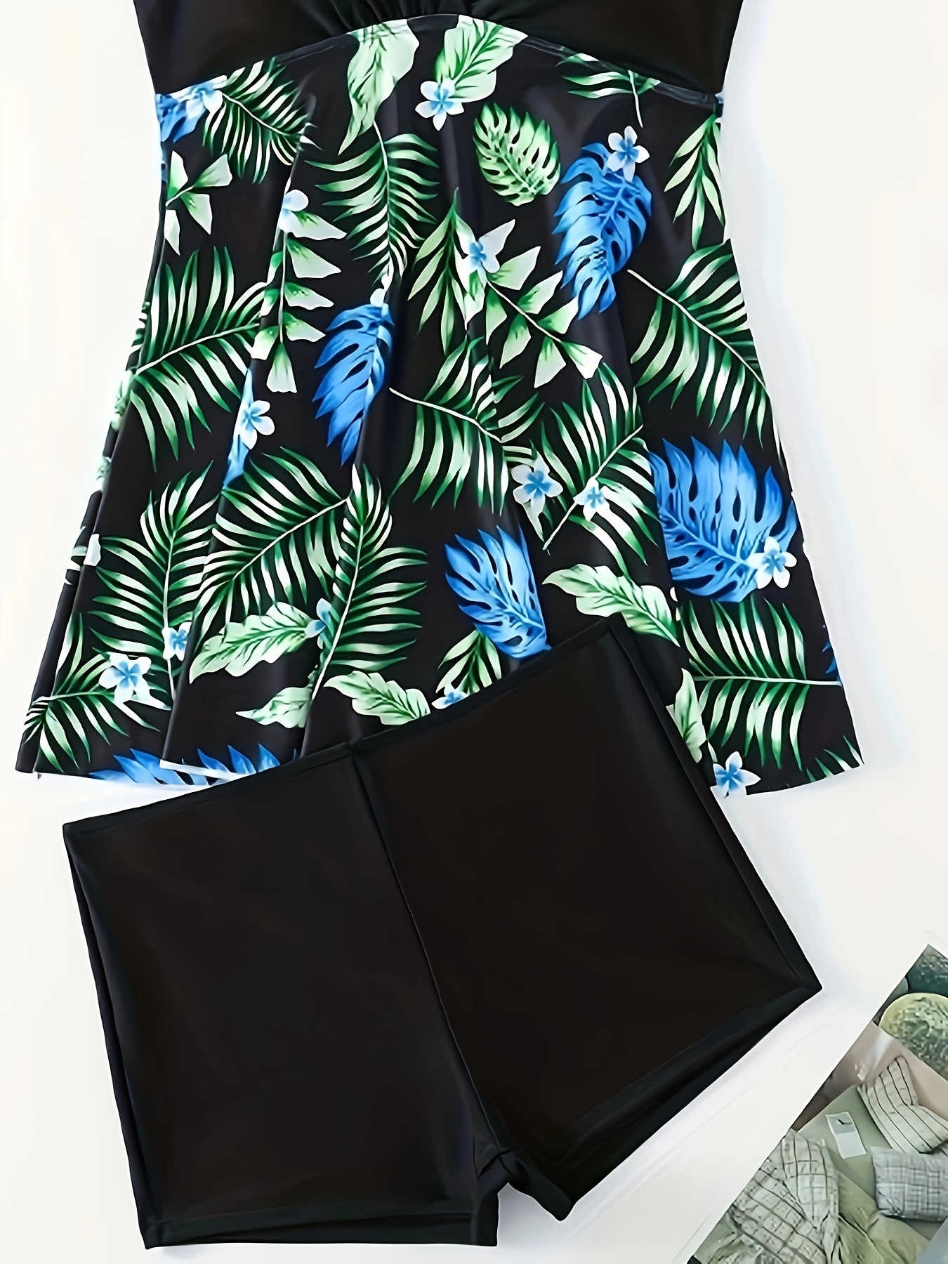 Leaf Print V-Neck Tankini