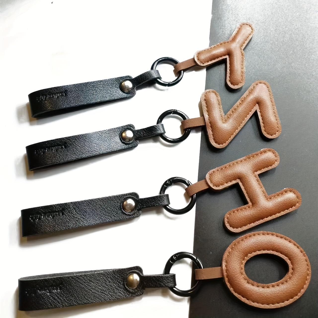 Simple élégante lettre M porte-clés en métal porte-clés Alphabet