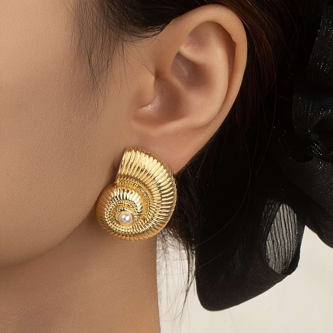

Unique Golden Conch Shaped Stud Earrings With Tiny Imitation Pearl Inlaid Bohemian Vintage Style For Women Summer Beach