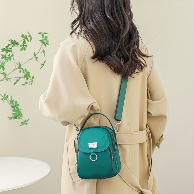 Crossbody bag outlet with detachable strap