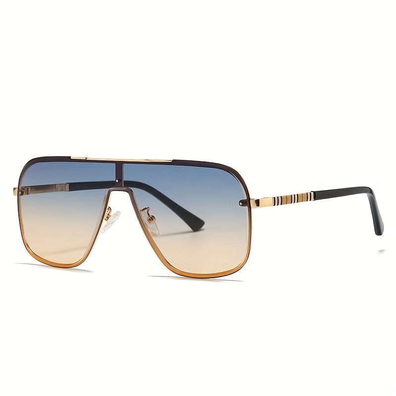 Louis Vuitton Attitude Sunglasses (Gold) : : Clothing