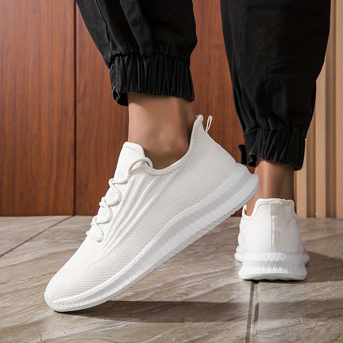 Men's Athletic Sneakers Lightweight Mesh Running Shoes